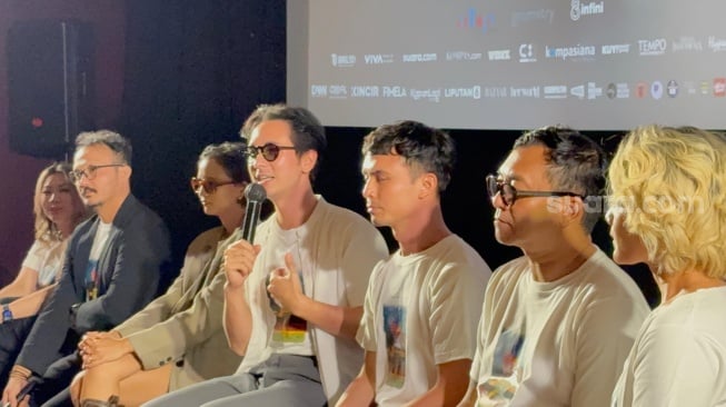 Pemain film Sampai Jumpa, Selamat Tinggal dalam konferensi pers di kawasan Menteng, Jakarta Pusat, Senin, 2 Juni 2025. [Suara.com/Tiara Rosana]