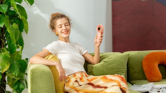 Handheld Fan Life4. [Datascrip]