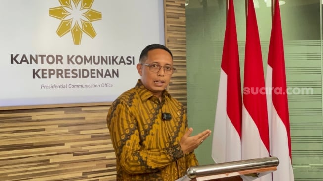 Kepala Kantor Komunikasi Kepresidenan (PCO) Hasan Nasbi. (Suara.com/Novian)