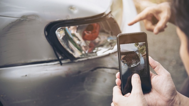 ilustrasi asuransi mobil (freepik/jcomp)