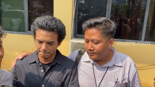 Vadel Badjideh Akhirnya Diserahkan ke Kejaksaan: Penampilan Terkini Jadi Sorotan!