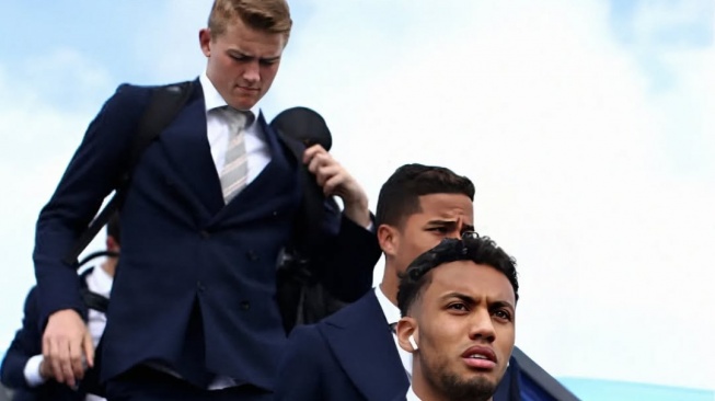 Kabar Pemain Keturunan Indonesia, Jairo Riedewald: Sudah Jatuh Tertimpa Tangga [Tangkap layar Instagram]