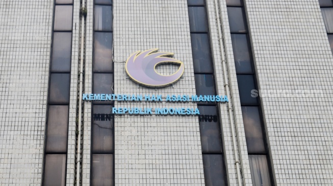 Gedung Kementerian Hak Asasi Manusia (HAM) di Jakarta, Selasa (3/6/2025). [Suara.com/Alfian Winanto]