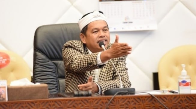 Dedi Mulyadi Mau Anak Sekolah Masuk Jam 6 Pagi, Komisi X DPR: Tolong Dikaji Dulu Secara Mendalam