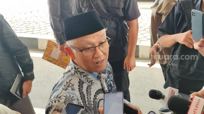 Respons Wamendikdasmen Soal Kebijakan KDM Masuk Sekolah Jam 6 Pagi: Mau Istikharah Dulu