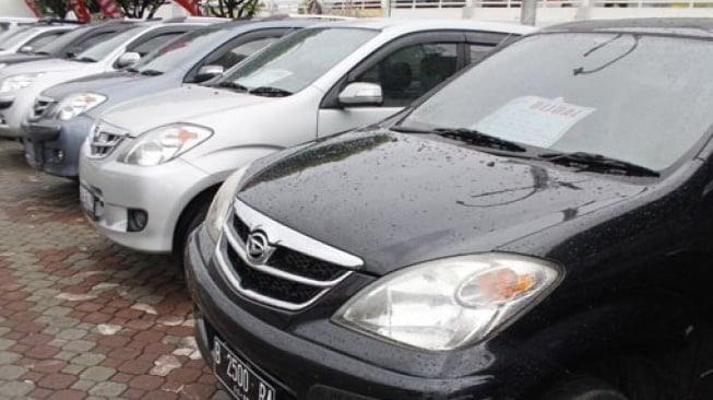 5 Rekomendasi Mobil Tangguh dan Murah, Cocok Buat Pemula yang Baru Belajar Nyetir!
