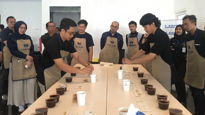 Acara Eksplorasi Kopi Bersama Lawson Indonesia di Lawson DR Wahidin, Yogyakarta, Rabu (4/6/2025). [Suara.com/Ruth Meliana)