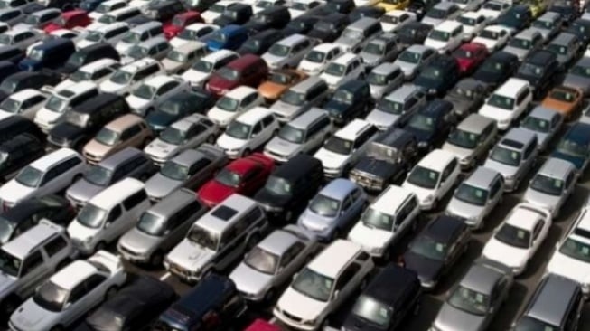 Rekomendasi Mobil Bekas di Bawah Rp50 Juta yang Cocok untuk Mahasiswa Baru