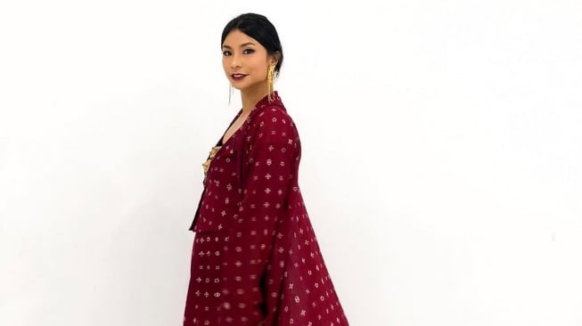 Reuni Hampir Satu Dekade, Shareefa Daanish Ngaku Gugup Ketemu Luna Maya di Film Jalan Pulang