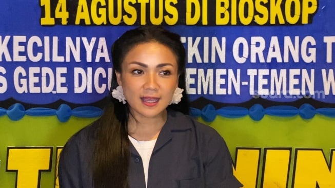 Nirina Zubir dalam sebuah wawancara di kawasan Cikini, Jakarta, Rabu, 4 Juni 2025. [Suara.com/Adiyoga Priyambodo]