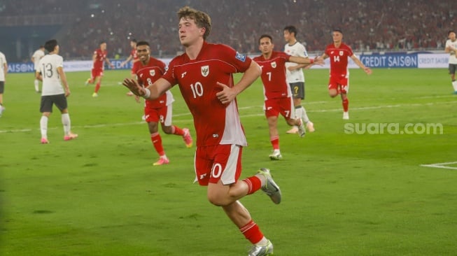 Duel Timnas Indonesia vs China dalam laga kesembilan Grup C putaran ketiga Kualifikasi Piala Dunia 2026 zona Asia di Stadion Utama Gelora Bung Karno (SUGBK), Senayan, Jakarta, Kamis (5/6/2025) malam WIB. [Dok. Alfian Winanto/Suara.com]