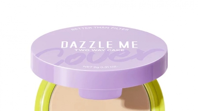 DAZZLE ME Better Than Filter Double Kill Two Way Cake Pressed Powder Matte Bedak Padat (Shopee/DAZZLE ME Official Shop)