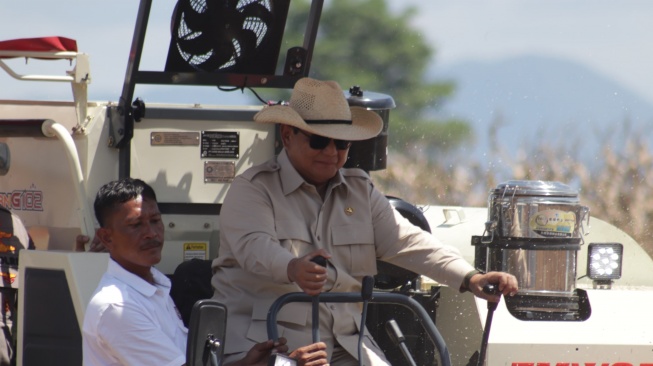 Hadiri Panen Raya Jagung di Bengkayang, Prabowo: Petani Harus Hidup dengan Baik!