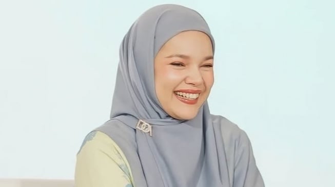 Dewi Sandra Nyesek Gagal Haji, Ternyata Bukan Untuk yang Pertama Kali