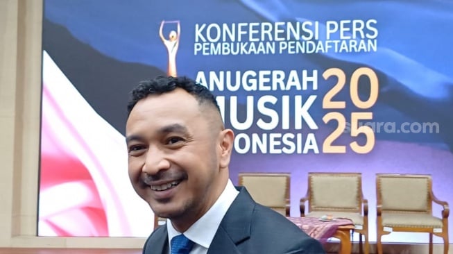 Giring Ganesha saat ditemui di kawasan Senayan, Jakarta Pusat pada Kamis, 5 Juni 2025. [Suara.com/Tiara Rosana]