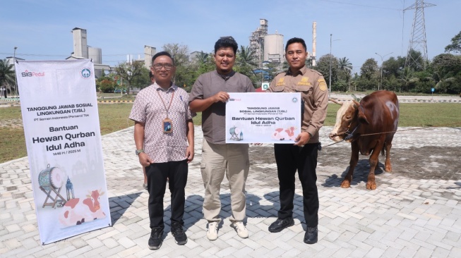 Sambut Idul Adha 1446 H, Semen Baturaja Salurkan 13 Sapi Kurban di 3 Wilayah Operasional