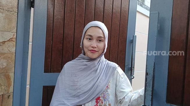 Rayakan Idul Adha 2025, Ayu Ting Ting Kurban 3 Sapi Limosin