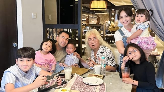 Raffi Ahmad bagikan momen bersama dengan ayah mertuanya, Gideon Tengker (Instagram)