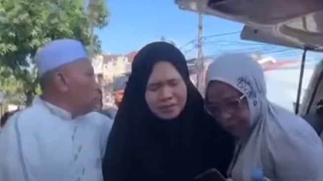 Sosok Mutmainah Istri Ustaz Yahya Waloni, Ikut Mualaf dan Setia Sampai Akhir