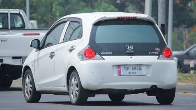 kecelakaan honda brio di Palembang