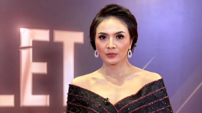 Mantan presenter Jejak Petualang Widi Dwinanda tak setuju kampanye Save Raja Ampat yang diserukan Greenpeace dianggap menyesatkan karena pakai data yang salah. [Instagram dwinandawidi]