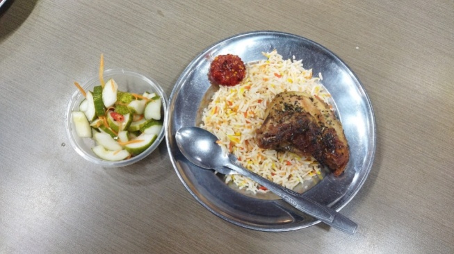 Ledakan Rempah di Setiap Suapan, Mengintip Lezatnya Kebuli Jannah Jambi
