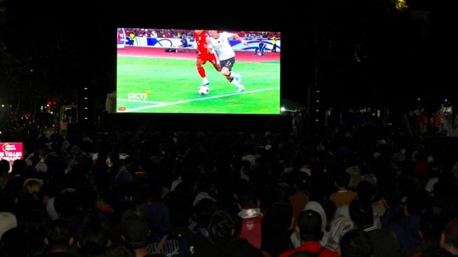 Timnas Indonesia Menang, Warga Kediri Bertakbir saat Nobar yang Digelar Mas Dhito