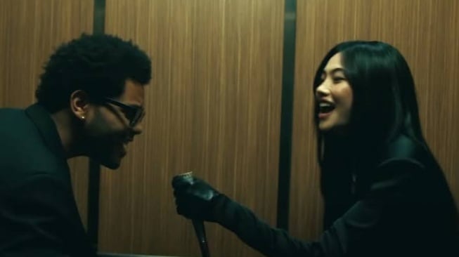 Lagu Out of Time oleh The Weeknd: Sebuah Penyesalan dalam Balutan City Pop