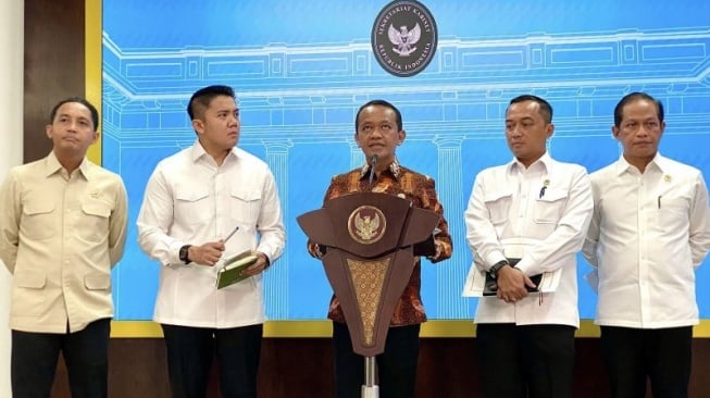 Bahlil Izinkan PT GAG Tetap Beroperasi: Tak Masuk Kawasan Raja Ampat, Lebih Dekat ke Maluku Utara