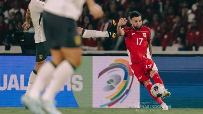 Calvin Verdonk dan Yakob Sayuri, Duet Bek Timnas yang Mewakili Ujung Barat dan Timur Indonesia