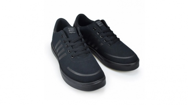 Ilustrasi sepatu Tomkins. [Dok Shopee]