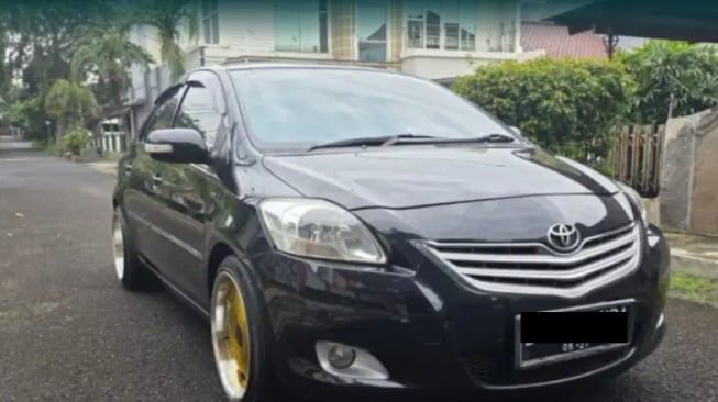 Toyota Vios (2011) (olx)