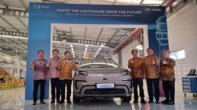 GAC AION menegaskan komitmennya terhadap pengembangan industri kendaraan listrik di Tanah Air dengan meresmikan pabrik perakitan di Purwakarta, Jawa Barat. (Foto: SUARA.COM/Manuel Jeghesta)