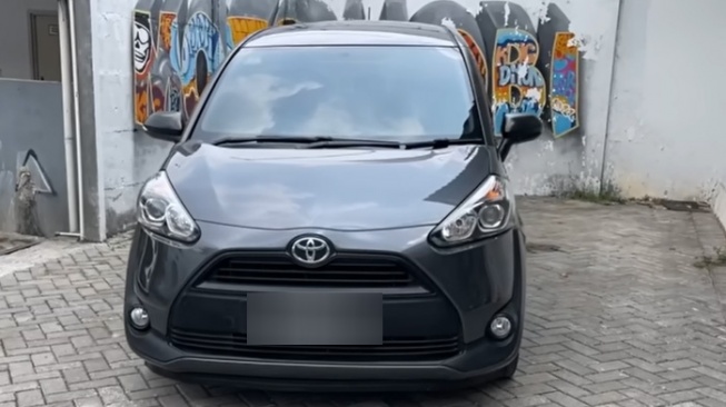 Toyota Sienta. [YouTube Motomobi]