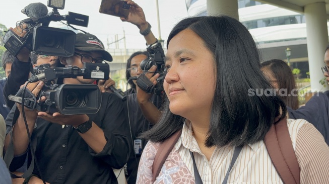 Kasus Korupsi Laptop Rp9,9 Triliun, Staf Nadiem Makarim Bungkam Usai Diperiksa Kejagung