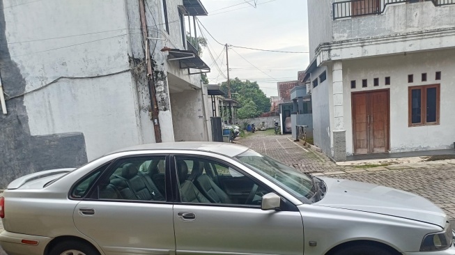 Volvo S40 (2005). (OLX)
