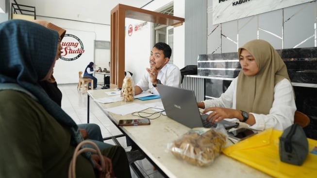 Peduli Pengusaha Kecil dan Menengah, Tahun Ini Mas Dhito Alokasikan Bantuan Modal bagi 5.446 UMKM