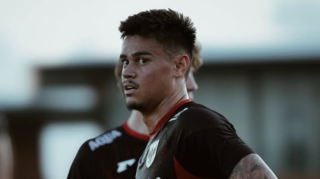 Apa yang Salah dengan Mees Hilgers? Kutukan di Timnas Indonesia Berlanjut
