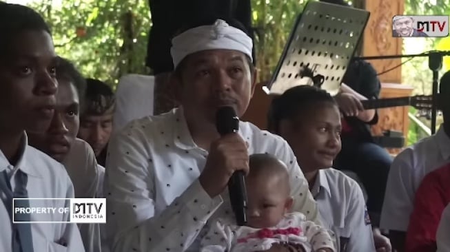 Dedi Mulyadi bicara soal kerusakan Raja Ampat lewat sebuah lagu (YouTube)