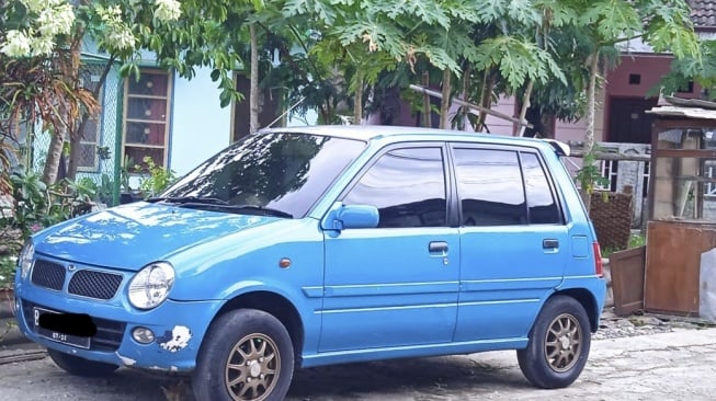 Daihatsu Ceria (2004). (OLX)