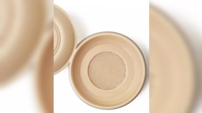Bedak untuk kulit sawo matang, BLP Face Powder- Medium Beige (zalora.co.id)