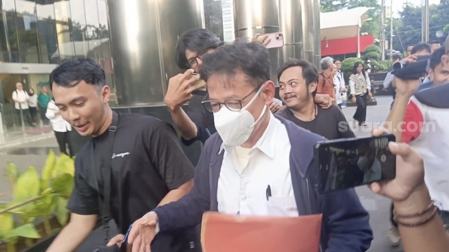 Dikepung Wartawan di KPK, Eks Sekjen Kemnaker Pilih Ngacir usai Diperiksa Kasus Pemerasan Calon TKA