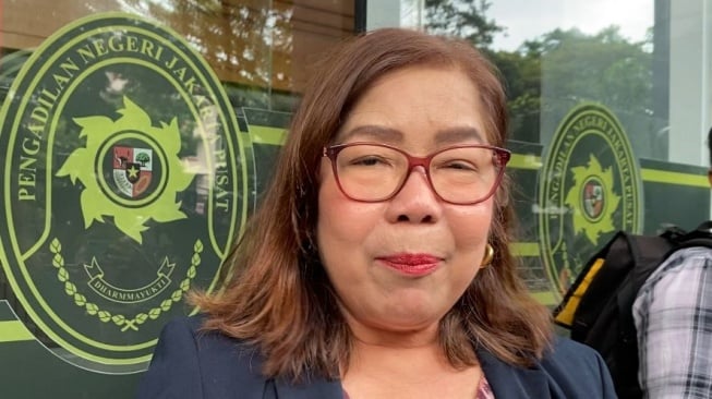 Sordame Purba, salah satu tim kuasa hukum Vidi Aldiano usai sidang dugaan pelanggaran hak cipta yang digugat Keenan Nasution di Pengadilan Negeri Jakarta Pusat pada Rabu, 11 Juni 2025 [Suara.com/Tiara Rosana].
