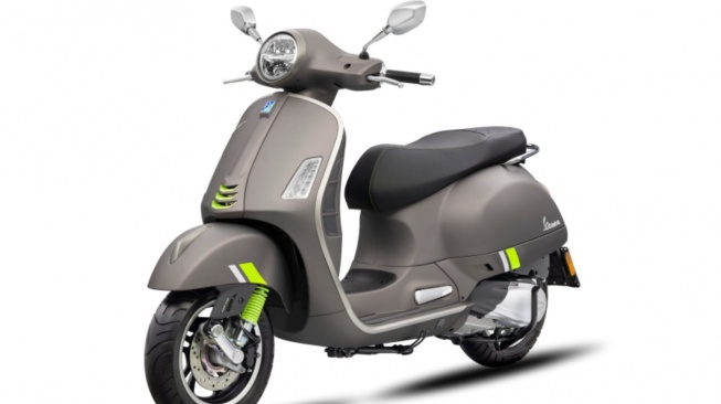 Motor untuk perempuan tinggi, Vespa GTS 300 (vespa.co.id)