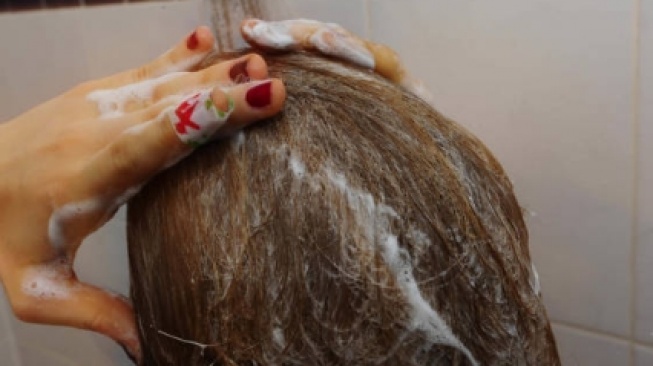 Ini Deretan Sampo Ajaib Biar Rambut Cepat Panjang, Lagi Viral 2025