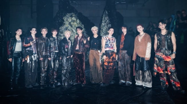 SEVENTEEN Hanya Ingin Bersenang-senang di MV Lagu Terbaru Bertajuk Bad Influence
