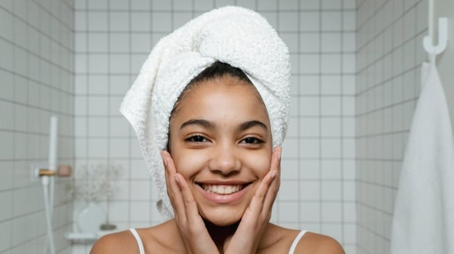 Cukup 1 Step! Ini Tips Skincare ala Dokter Kecantikan agar Wajah Sehat dan Glowing
