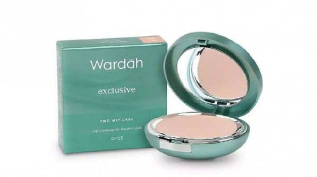 Wardah exclusive two way cake (blibli)