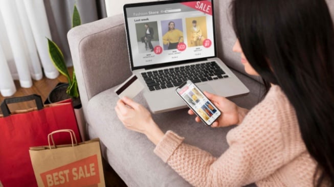 Boros karena FOLU: Waspada Perilaku Konsumtif dari TikTok Shop