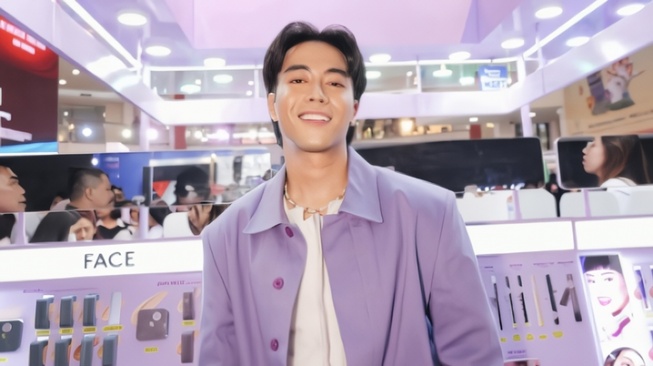 6 OOTD Simpel ala Vidi Aldiano untuk Inspirasi Tampil Kece saat Hangout
